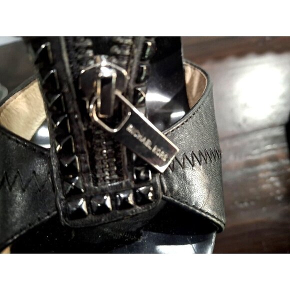 EUC Michael Kors Black Leather T Strap Zip Front Heels/Size 6M - Picture 10 of 10